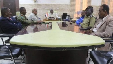 قالت إن التظاهر السلمي مكفول بالقانون.. لجنة أمن محلية بحري تناشد المواطنين بسلمية التظاهرات والبعد عن الجسور المغلقة، كما تهيب بعدم التظاهر في المحطة الوسطى والأسواق. 3 المسار نيوز قالت إن التظاهر السلمي مكفول بالقانون.. لجنة أمن محلية بحري تناشد المواطنين بسلمية التظاهرات والبعد عن الجسور المغلقة، كما تهيب بعدم التظاهر في المحطة الوسطى والأسواق.