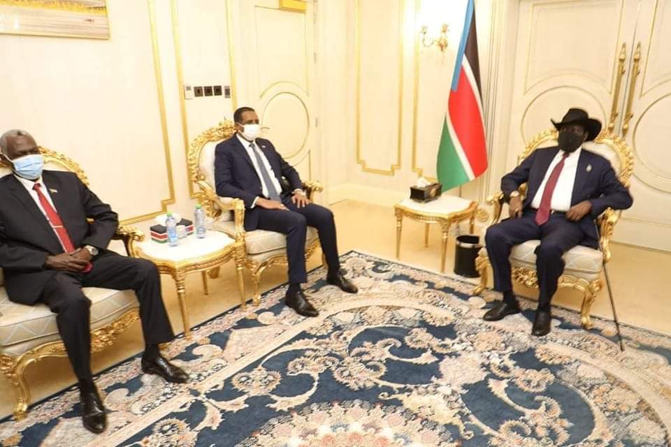 المسار نيوز رئيس جمهورية جنوب السودان يستقبل نائب رئيس مجلس السيادة، بحث اللقاء سير تنفيذ إتفاق السلام المنشط بجنوب السودان، بجانب العلاقات بين البلدين.