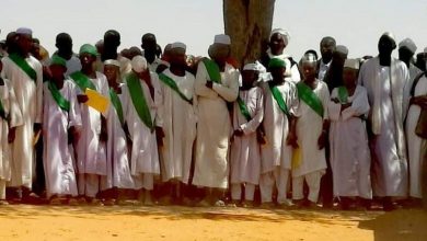 خاطب مهرجان تخريج حفظة القرآن الكريم من خلوة رياض القرآن بمحلية السنوط.. والي غرب كردفان المكلف يؤكد اهتمامه بحفظة القرآن ودور العلم. 13 المسار نيوز خاطب مهرجان تخريج حفظة القرآن الكريم من خلوة رياض القرآن بمحلية السنوط.. والي غرب كردفان المكلف يؤكد اهتمامه بحفظة القرآن ودور العلم.