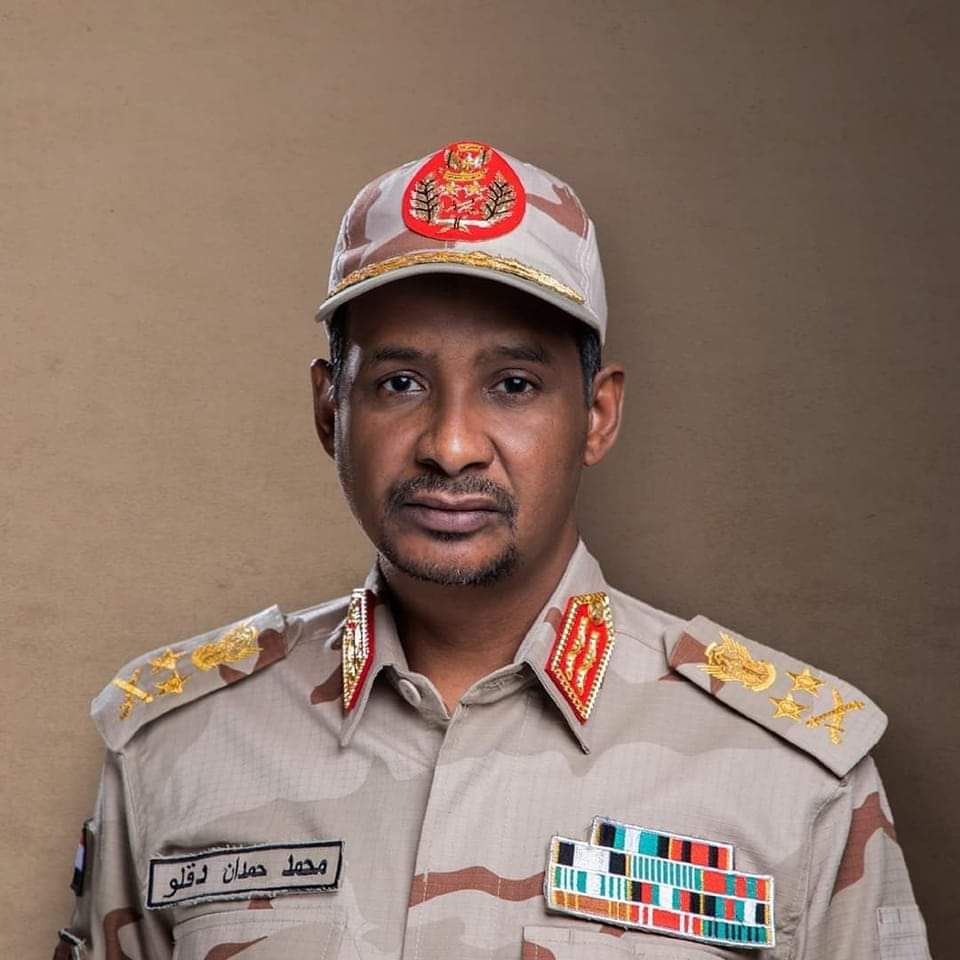 المسار نيوز سفارة السودان بموسكو: دقلو لم يصرح لأي وسيلة إعلام حول أي موضوع على الإطلاق، وما تم تداوله حول تأييد السودان لقرار بوتين الاعتراف بـ دونيتسك ولوهانسك محض تلفيق واختلاق لا أساس له من الصحة.