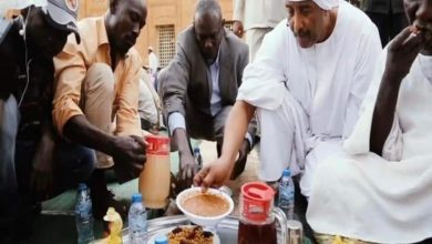 البرهان في برش الشعب. 5 المسار نيوز البرهان في برش الشعب.