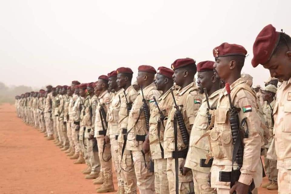 رئيس دائرة العمليات بالدعم السريع :<br>في سبيل الوطن نبذل الغالي و النفيس 3 المسار نيوز رئيس دائرة العمليات بالدعم السريع :<br>في سبيل الوطن نبذل الغالي و النفيس