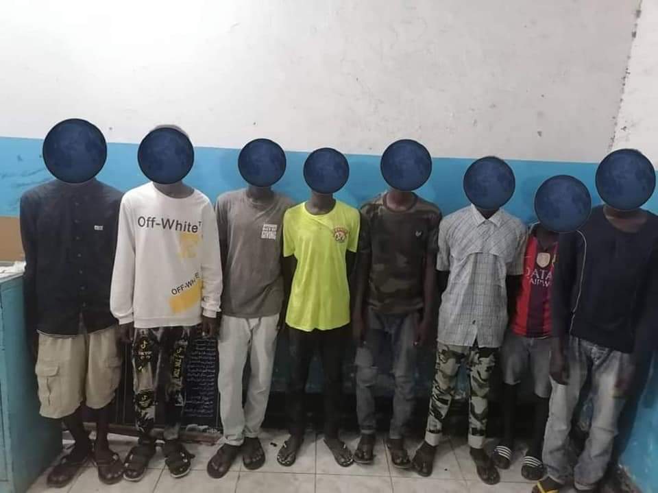 ولاية البحر الأحمر : إدارة المباحث المركزية ولاية البحر الأحمر تضبط عدد ١٦ متهم بوقفة عيد الفطر المبارك… 2 المسار نيوز ولاية البحر الأحمر : إدارة المباحث المركزية ولاية البحر الأحمر تضبط عدد ١٦ متهم بوقفة عيد الفطر المبارك…
