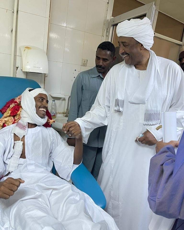 رئيس مجلس السيادة الإنتقالي يزور مستشفى المك نمر الجامعي 2 المسار نيوز رئيس مجلس السيادة الإنتقالي يزور مستشفى المك نمر الجامعي