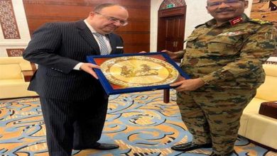 السفير المصري في الخرطوم يلتقي عضو مجلس السيادة الانتقالي في السودان 3 المسار نيوز السفير المصري في الخرطوم يلتقي عضو مجلس السيادة الانتقالي في السودان