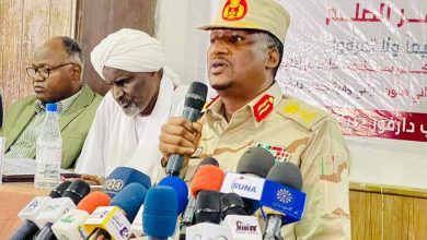 بمبادرة من عبد الرحيم دقلو .. الرزيقات والفلاتة يتفقان على وقف العدائيات 6 المسار نيوز بمبادرة من عبد الرحيم دقلو .. الرزيقات والفلاتة يتفقان على وقف العدائيات