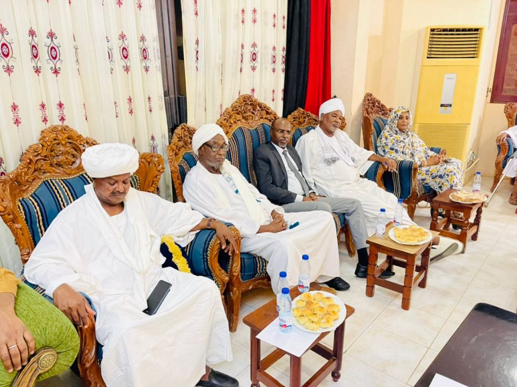 لقاء الامة القومي والاتحادي الأصليوماً تاريخياً في المشهد السياسي السوداني يجمع الكبار ،حزباً وقيادتاً. 3 المسار نيوز لقاء الامة القومي والاتحادي الأصليوماً تاريخياً في المشهد السياسي السوداني يجمع الكبار ،حزباً وقيادتاً.