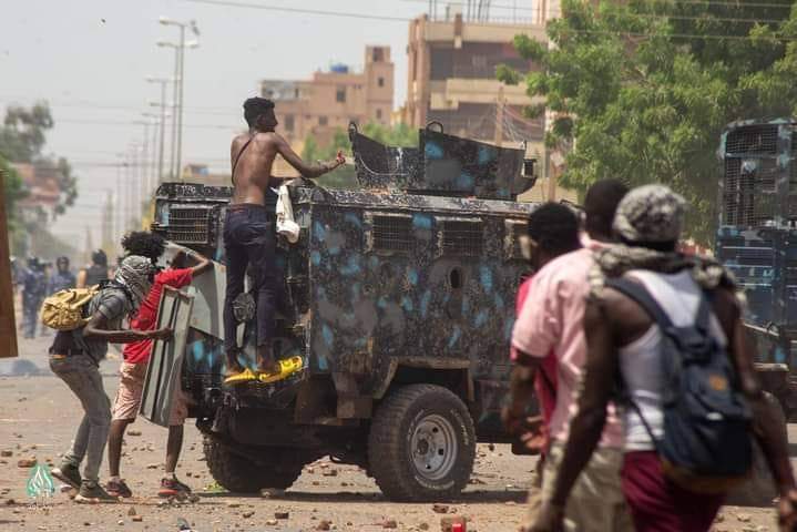الشرطة تكشف تفاصيل خطيرة حول عنف المتظاهرين في 30 يونيو 1 المسار نيوز الشرطة تكشف تفاصيل خطيرة حول عنف المتظاهرين في 30 يونيو