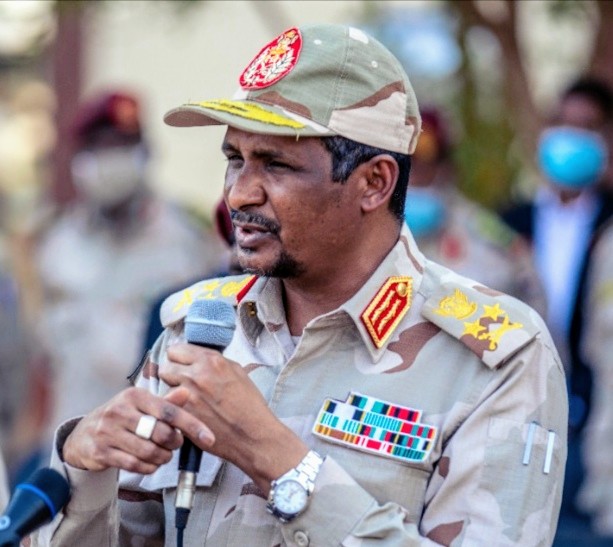 النص الكامل لكلمة السيد نائب رئيس مجلس السيادة في تخريج قوات حماية المدنيين بالفاشر 1 المسار نيوز النص الكامل لكلمة السيد نائب رئيس مجلس السيادة في تخريج قوات حماية المدنيين بالفاشر