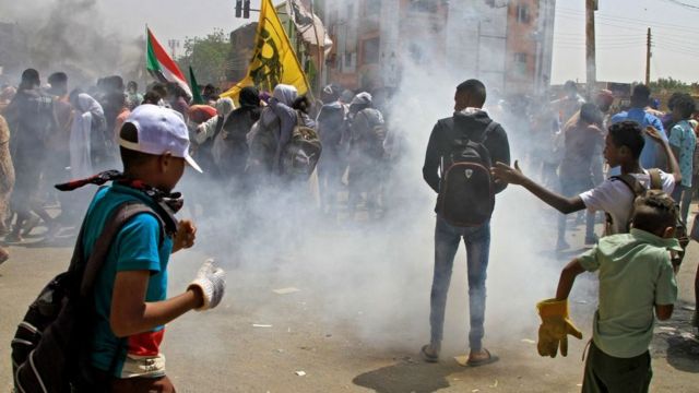 لجان المقاومة بولاية الخرطوم تعلن مقاطعة دعوات التظاهر للحرية والتغيير. 1 المسار نيوز لجان المقاومة بولاية الخرطوم تعلن مقاطعة دعوات التظاهر للحرية والتغيير.