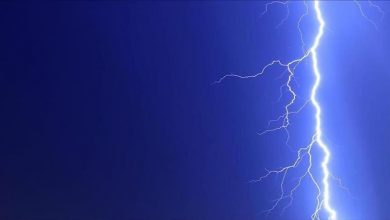 صاعقة رعدية تقضي على حياة (5) أشخاص بشرق دافور. 5 المسار نيوز صاعقة رعدية تقضي على حياة (5) أشخاص بشرق دافور.