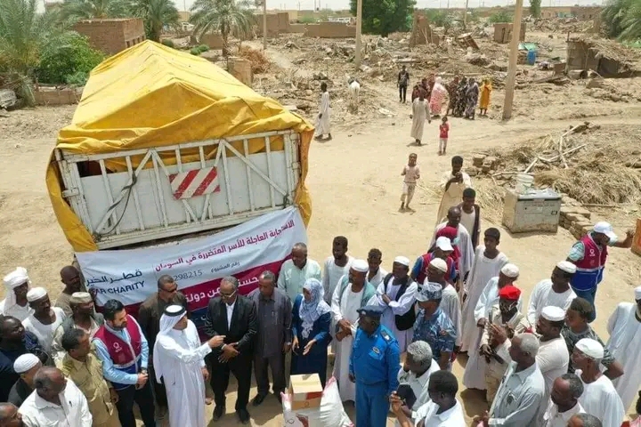 الإمارات تشرع في تقديم مساعدات لمتضرري السيول والفيضانات في السودان. 1 المسار نيوز الإمارات تشرع في تقديم مساعدات لمتضرري السيول والفيضانات في السودان.