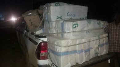 مباحث الخرطوم تضبط مهرب بحوزته (8) طرود من الكريمات النسائية الممنوعة. 3 المسار نيوز مباحث الخرطوم تضبط مهرب بحوزته (8) طرود من الكريمات النسائية الممنوعة.