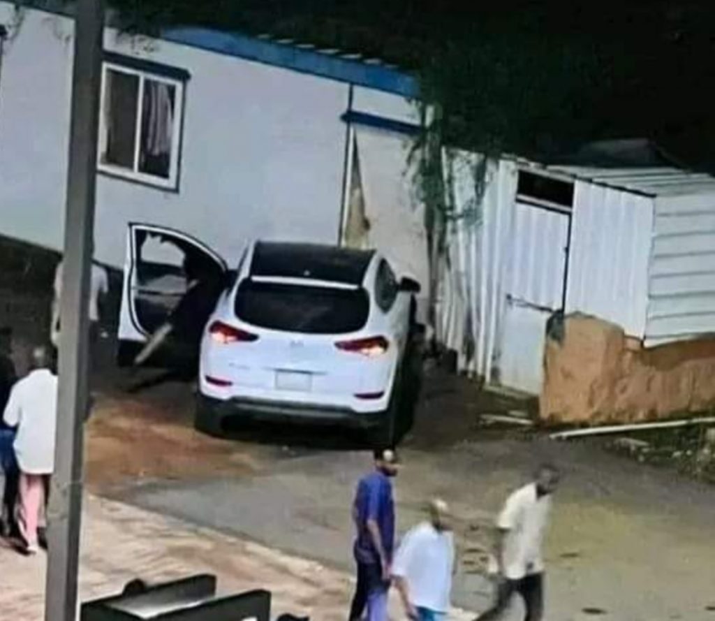 شاهد عيان يروي تفاصيل جديدة عن حادثة مقتل شاب بشارع النيل 1 المسار نيوز شاهد عيان يروي تفاصيل جديدة عن حادثة مقتل شاب بشارع النيل