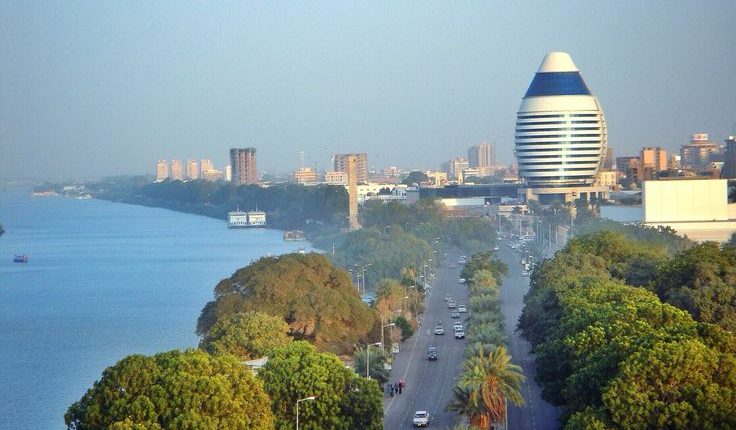 حملة كبرى لتهذيب شارع النيل 1 المسار نيوز حملة كبرى لتهذيب شارع النيل