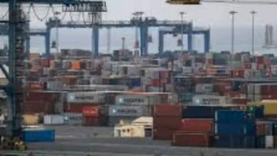 عاجل.. البرهان يشكل لجنة خاصة لدراسة عرض إماراتي لبناء ميناء على البحر الأحمر. 3 المسار نيوز عاجل.. البرهان يشكل لجنة خاصة لدراسة عرض إماراتي لبناء ميناء على البحر الأحمر.