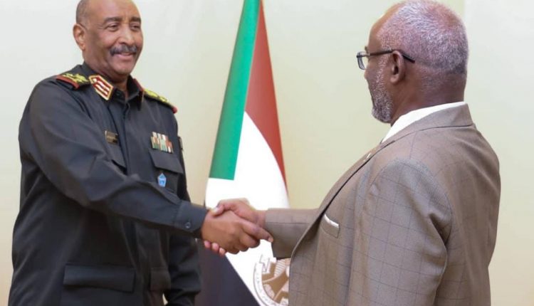 المسار نيوز لقاء بين”البرهان” ووزير الاتصالات يؤمّن على”محاربة الجريمة والفساد”