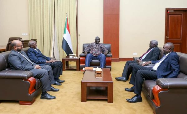 لقاء بالقصر بحث تطورات أزمة إقليم النيل الأزرق 1 المسار نيوز لقاء بالقصر بحث تطورات أزمة إقليم النيل الأزرق