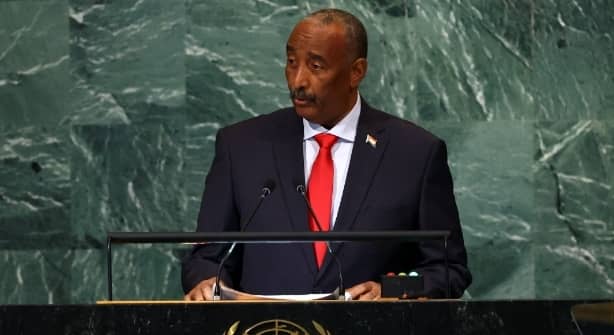 لقاء يجمع بين البرهان ووزير خارجية روسيا 1 المسار نيوز لقاء يجمع بين البرهان ووزير خارجية روسيا