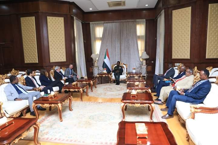 كباشي والعطا يلتقيان المبعوثين البريطانيين 1 المسار نيوز كباشي والعطا يلتقيان المبعوثين البريطانيين