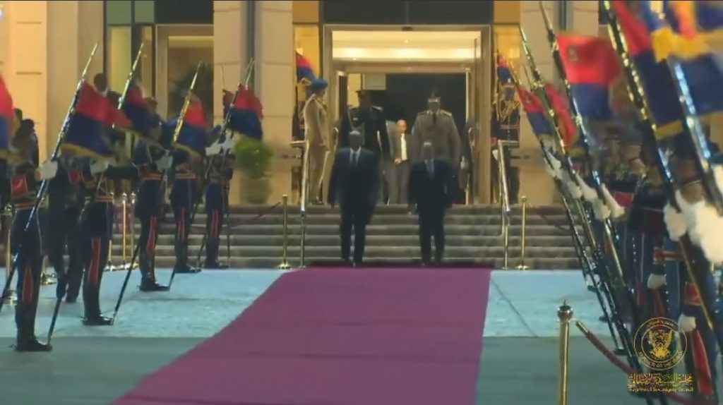 رئيس مجلس السيادة، يعود إلى البلاد، بعد مشاركته في أعمال الدورة 77 للأمم المتحدة 1 المسار نيوز رئيس مجلس السيادة، يعود إلى البلاد، بعد مشاركته في أعمال الدورة 77 للأمم المتحدة