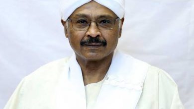 مبارك الفاضل ينصح القوات المسلحة بإنهاء حالة الفراغ وعدم الركون للأجنبي 5 المسار نيوز مبارك الفاضل ينصح القوات المسلحة بإنهاء حالة الفراغ وعدم الركون للأجنبي