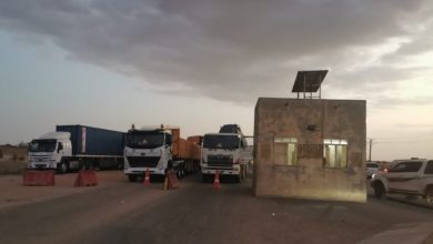 تكدس الشاحنات بطريق الخرطوم بورتسودان بسبب زيادة الرسوم 2 المسار نيوز تكدس الشاحنات بطريق الخرطوم بورتسودان بسبب زيادة الرسوم