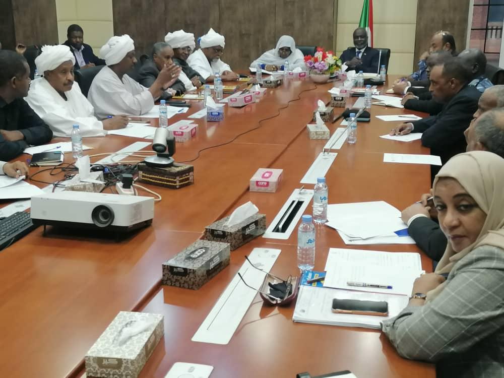 جبريل يؤكد علي التزام الحكومة بمعالجة معوقات تصدير الذهب 1 المسار نيوز جبريل يؤكد علي التزام الحكومة بمعالجة معوقات تصدير الذهب