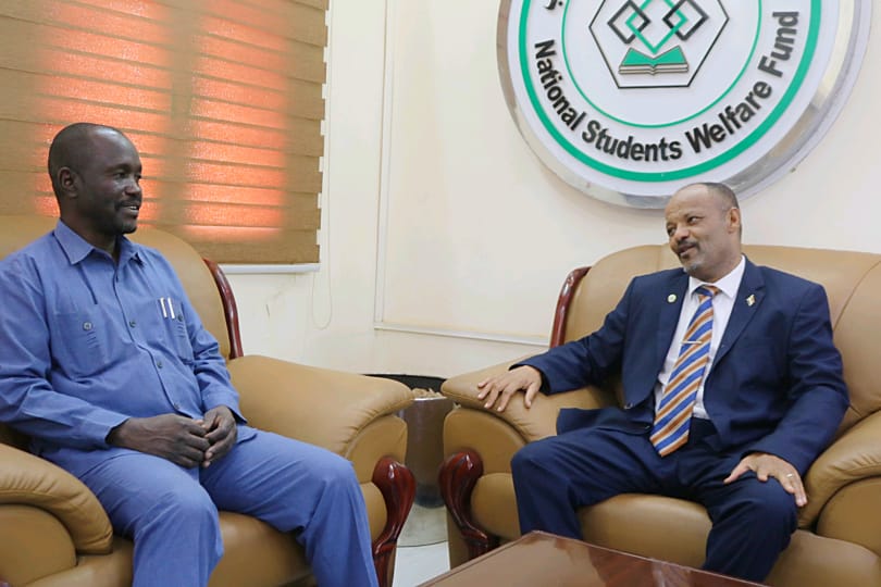 والي شرق دارفور يناقش قضايا السكن والداخليات بالولاية 1 المسار نيوز والي شرق دارفور يناقش قضايا السكن والداخليات بالولاية