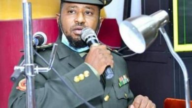 الحوري: لا تسويات تُعيد الحالمين إلى السلطة طمعاً في بريقها لتنفيذ طموحات ومآرب شخصية 3 المسار نيوز الحوري: لا تسويات تُعيد الحالمين إلى السلطة طمعاً في بريقها لتنفيذ طموحات ومآرب شخصية
