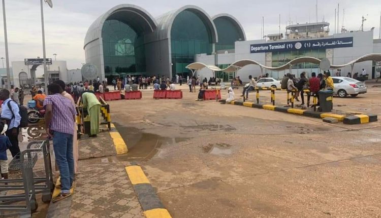 جمارك مطار الخرطوم تضبط عملية تهريب جديدة 1 المسار نيوز جمارك مطار الخرطوم تضبط عملية تهريب جديدة