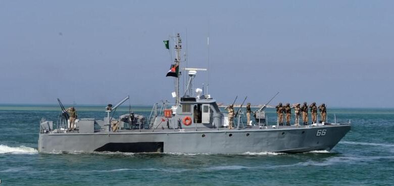 القوات البحرية تواصل البحث عن سفينة تحمل علم بنما غرقت في سواحل البحر الأحمر 1 المسار نيوز القوات البحرية تواصل البحث عن سفينة تحمل علم بنما غرقت في سواحل البحر الأحمر