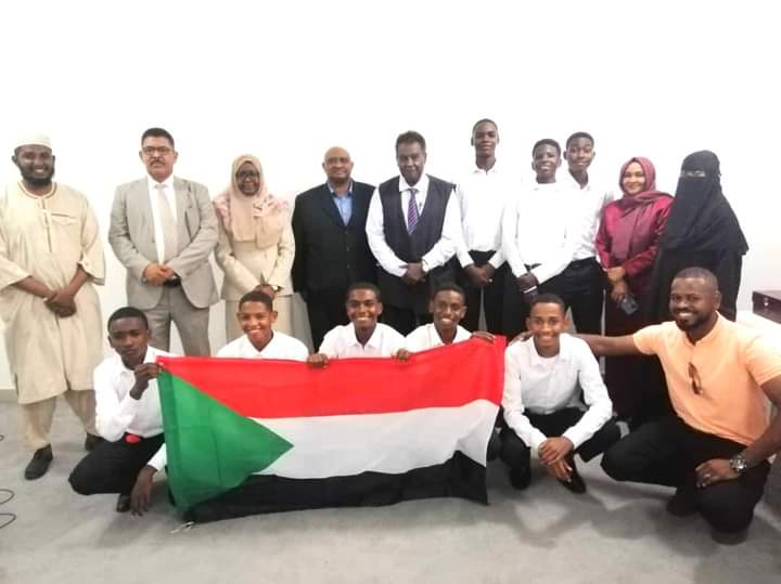 الجالية السودانية بقطر تكرِّم فريق الأيتام المُشارك في كأس العالم للأطفال 1 المسار نيوز الجالية السودانية بقطر تكرِّم فريق الأيتام المُشارك في كأس العالم للأطفال