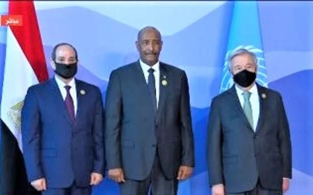 البرهان يصل شرم الشيخ والسيسي والأمين العام للأم المتحدة في استقباله 1 المسار نيوز البرهان يصل شرم الشيخ والسيسي والأمين العام للأم المتحدة في استقباله