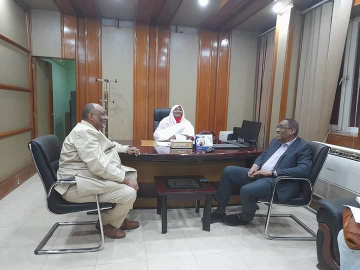 الغرف الصناعية ووزارة التجارة يبحثان سبل حماية الصناعة المحلية من السلع المستوردة 1 المسار نيوز الغرف الصناعية ووزارة التجارة يبحثان سبل حماية الصناعة المحلية من السلع المستوردة