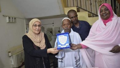 إدارة العون القانوني بوزارة العدل تكرم العامل فتح الرحمن 7 المسار نيوز إدارة العون القانوني بوزارة العدل تكرم العامل فتح الرحمن