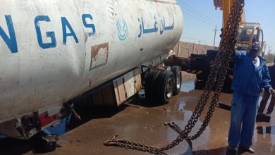 الدفاع المدني ينقذ منطقة الشجرة من حريق محتمل إثر انقلاب مقطورة غاز 2 المسار نيوز الدفاع المدني ينقذ منطقة الشجرة من حريق محتمل إثر انقلاب مقطورة غاز