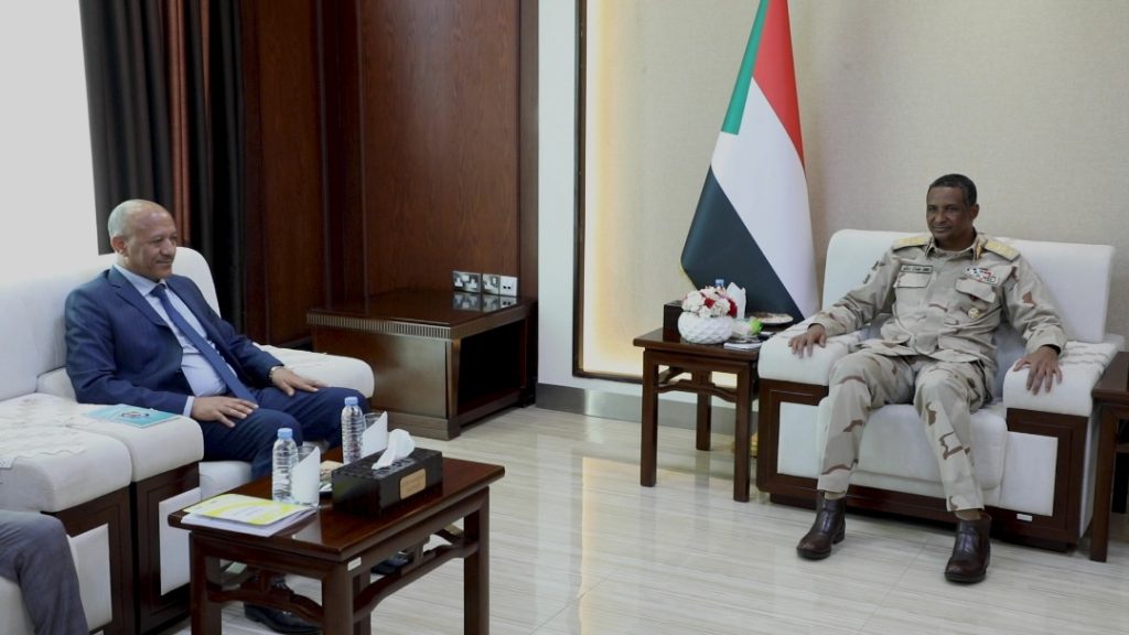مدير المخابرات الإثيوبي يصل الخرطوم ويلتقي حميدتي 1 المسار نيوز مدير المخابرات الإثيوبي يصل الخرطوم ويلتقي حميدتي