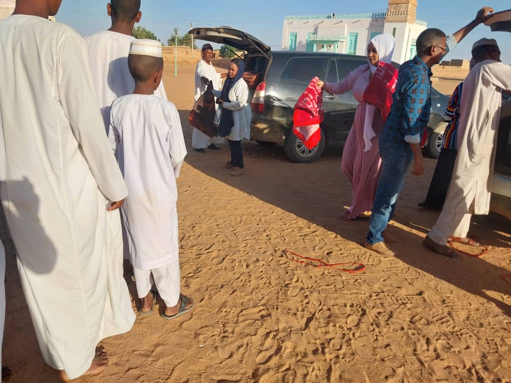 بالشراكة بين جهاز المخابرات العامة والمؤسسة التعاونية توزيع أكثر من 300 بطانية 1 المسار نيوز بالشراكة بين جهاز المخابرات العامة والمؤسسة التعاونية توزيع أكثر من 300 بطانية
