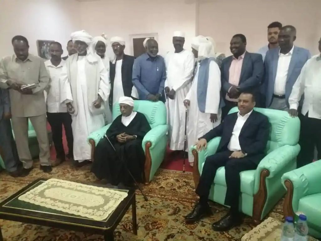 مولانا الميرغني يلتقي بالمكونات السياسية ويدعو للتوافق دون إقصاء 1 المسار نيوز مولانا الميرغني يلتقي بالمكونات السياسية ويدعو للتوافق دون إقصاء