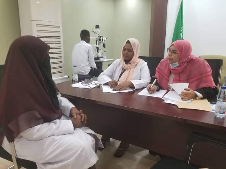 50 طالب وطالبة يجلسون لإمتحانات تخصص طب وجراحة العيون 1 المسار نيوز 50 طالب وطالبة يجلسون لإمتحانات تخصص طب وجراحة العيون