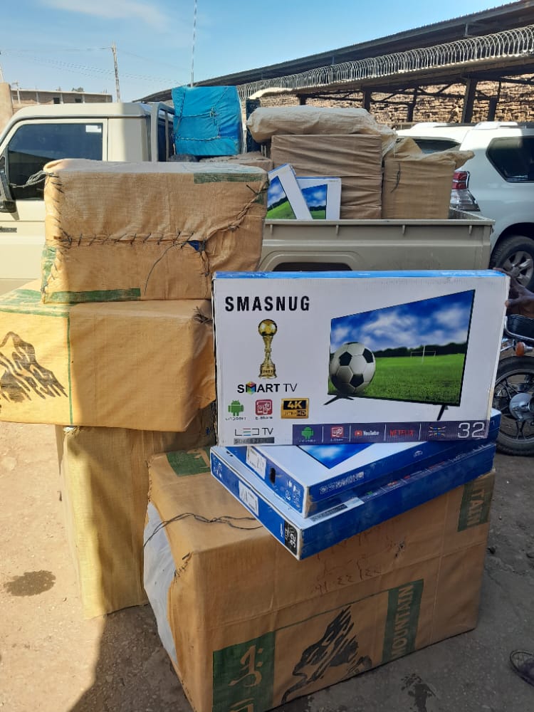 مكافحة التهريب تضبط كريمات بشريان الشمال وشاشات تلفزيونية بمنزل جنوبي أمدرمان 1 المسار نيوز مكافحة التهريب تضبط كريمات بشريان الشمال وشاشات تلفزيونية بمنزل جنوبي أمدرمان