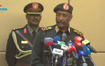 رئيس مجلس السيادة يشهد توقيع الاتفاق الإطارئ بالنيل الازرق. 5 المسار نيوز رئيس مجلس السيادة يشهد توقيع الاتفاق الإطارئ بالنيل الازرق.
