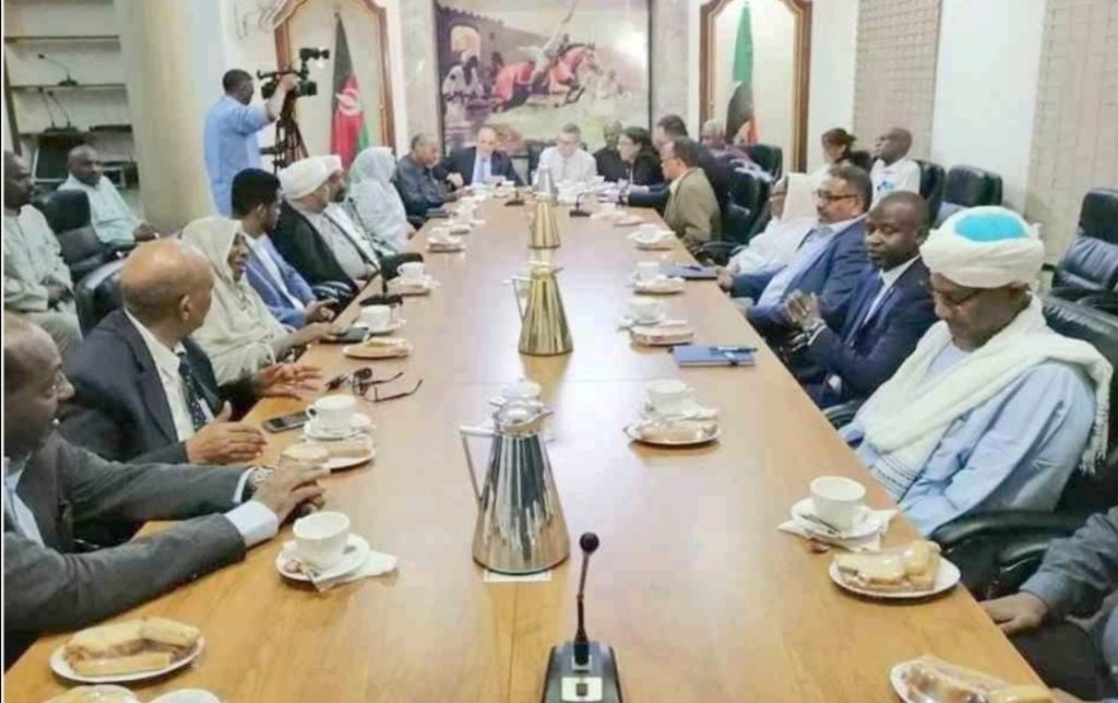 اول اجتماع مشترك بين جناحي الحرية والتغيير برئاسة البرهان 1 المسار نيوز اول اجتماع مشترك بين جناحي الحرية والتغيير برئاسة البرهان