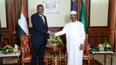 مباحثات بين محمد ديبي ودقلو تتناول القضايا الامنية وتطورات الاوضاع في المنطقة 4 المسار نيوز مباحثات بين محمد ديبي ودقلو تتناول القضايا الامنية وتطورات الاوضاع في المنطقة