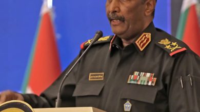 البرهان يناقش مع مسؤول أفريقي قضايا اللاجئين 4 المسار نيوز البرهان يناقش مع مسؤول أفريقي قضايا اللاجئين