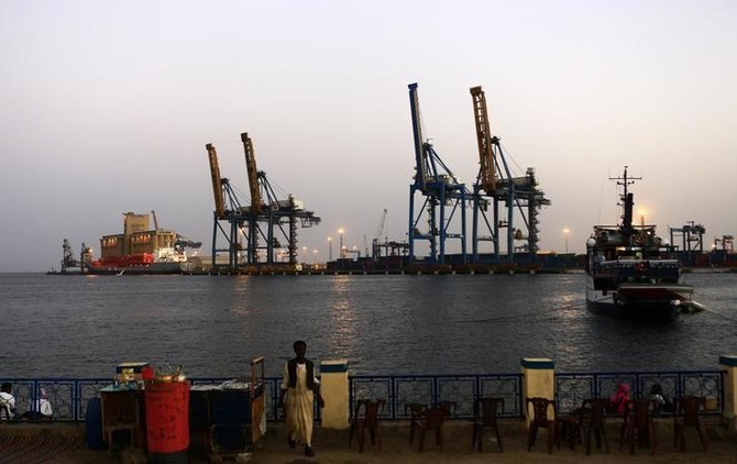وزير النقل يعلن عن مشروعات إستراتيجية لنقل الصادرات السودانية 1 المسار نيوز وزير النقل يعلن عن مشروعات إستراتيجية لنقل الصادرات السودانية