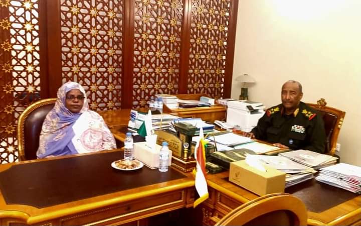 البرهان يلتقي نائب رئيس مجلس أمناء جامعة افريقيا العالمية 1 المسار نيوز البرهان يلتقي نائب رئيس مجلس أمناء جامعة افريقيا العالمية