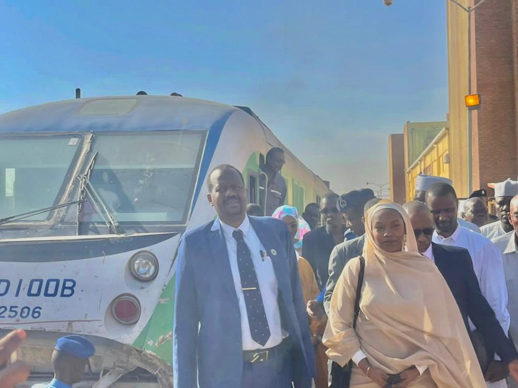 السودان يعبر عن حرصه على تنفيذ خط السكة حديد بوتسودان - أنجمينا 1 المسار نيوز السودان يعبر عن حرصه على تنفيذ خط السكة حديد بوتسودان - أنجمينا