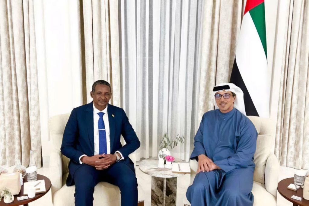 الشيخ منصور بن زايد آل نهيان يستقبل نائب رئيس مجلس السيادة 1 المسار نيوز الشيخ منصور بن زايد آل نهيان يستقبل نائب رئيس مجلس السيادة